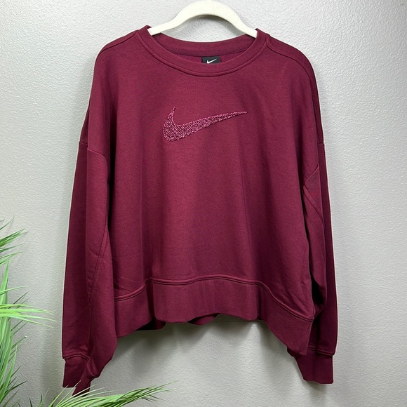 Nike Tops Nwt Nike Womens Training Sweatshirt Oversized Cropped Xl